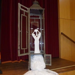 Servus Hochzeitsband Impressionen - Bühnendeko Skulptur