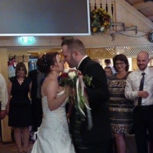 Servus Hochzeitsband - Impressionen Brautwalzer mit Strauß