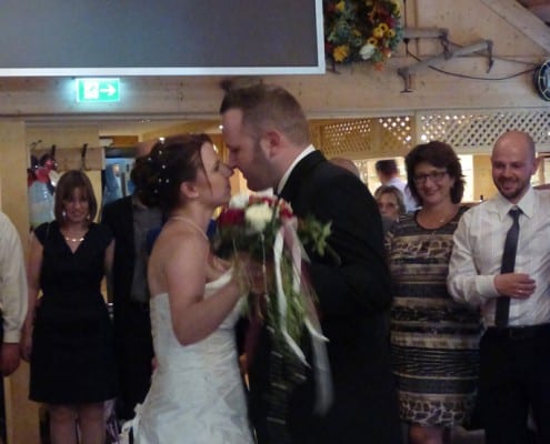 Servus Hochzeitsband - Impressionen Brautwalzer mit Strauß