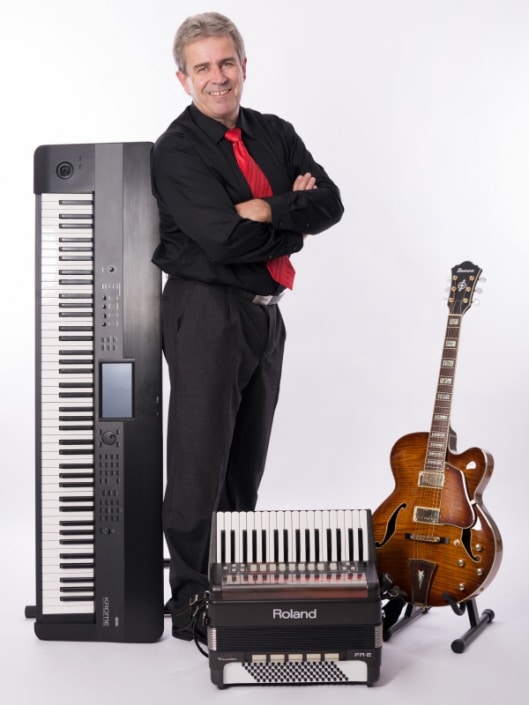 Servus Partyband - Stefan Keyboard, Gitarre, Akkordeon